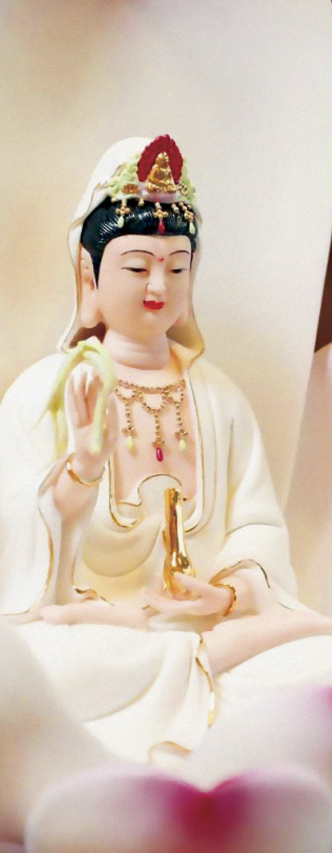 Đức tính của Bồ tát Quán Thế âm trong tôn dung của người nữ (ĐĐ. Thích Phước Tánh) - Tạp Chí Văn Hóa Phật Giáo